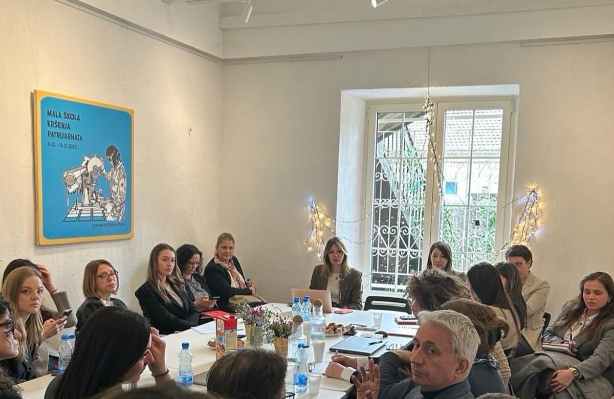 Sastanak sa predstavnicima/cama banaka, finansijskih institucija, Ministarstva finansija, Poreske uprave i Sekretarijata Savjeta za konkurentnost